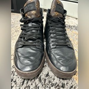 Louis Vuitton Black size 8.5
